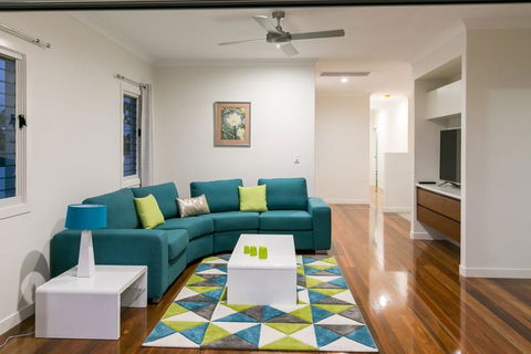 Sea Wood Delight In Hervey Bay - Internet Find 2