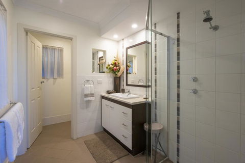 Searenity Holiday Accommodation - Internet Find 1