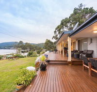 Seaview Family Retreat - Internet Find