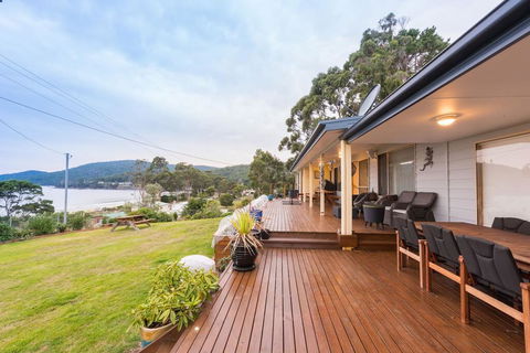Seaview Family Retreat - Internet Find 0