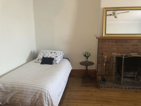 Segenhoe Inn Bed And Breakfast - Internet Find 1