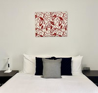 Sevens Avenue Guest House - Renee