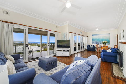Shellseekers, 4 Hodgson Street - Renee 1
