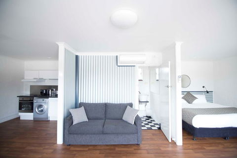 Siesta Central Apartments - Internet Find 0