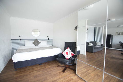 Siesta Central Apartments - Internet Find 2