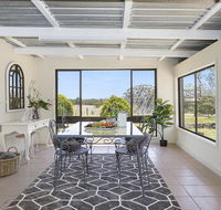 Silky Oak Cottage - cosy with country views - Renee
