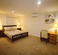 Silver House - Melbourne Airport Accommodation - Renee