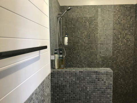 Silvermere Guesthouse - Swimm 3