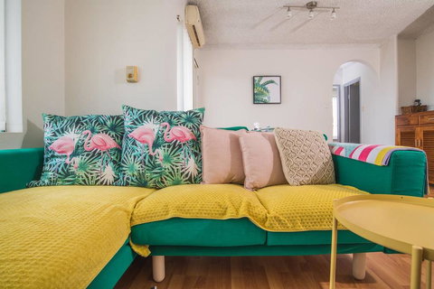 SIMPLE COMFORT! 2bed1bath Unit In Meadowbank - Renee 3