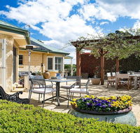 Sinden Park - garden swimming pool rural vistas - Renee