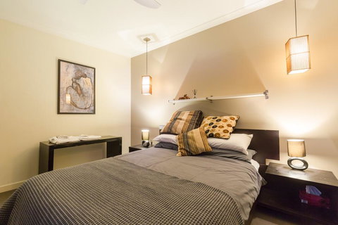 SoHo Penthouse - Swimm 3