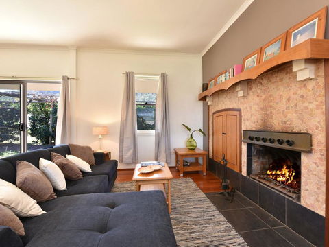 Somerville Wines Farmstay In Broke, Super Cute House On Working Farm. Walk For Miles. - Internet Find 0