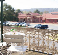Southern Railway Hotel - Renee