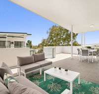 Spacious apartment with generous entertaining - Internet Find