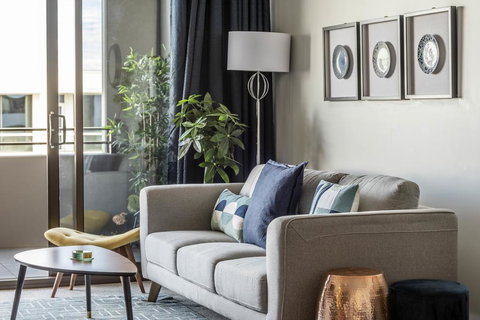 SPACIOUS BRAND NEW // 1BR // IN GORGEOUS BARTON - Renee 3