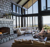 Spicers Peak Lodge - Internet Find