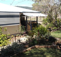 Staple House Bed and Breakfast - Internet Find