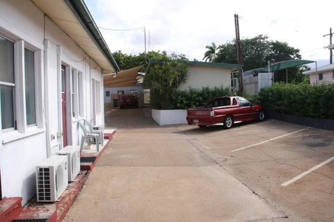 Star Inn Accommodation - Petrol Stations 1