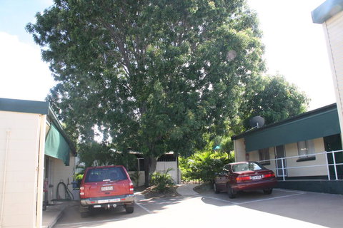 Star Inn Accommodation - Petrol Stations 3