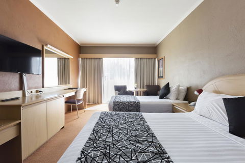 Statesman Hotel - Internet Find 0
