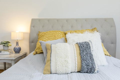 Stay At Meurant Wagga - Internet Find 1
