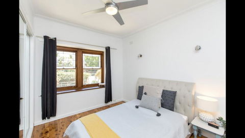 Stay At Meurant Wagga - Internet Find 2