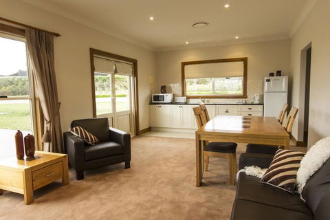 Stay Bathurst - Internet Find 1