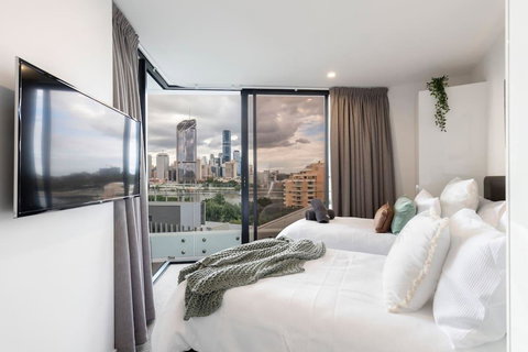 STH - River Views, Fast Internet, Long Stays - Qld Realsetate 3