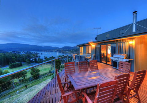 Storm Bay B&B - Renee 0