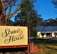 Straw House B and B - Internet Find