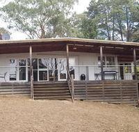 Sunny Corner Lake Eildon - Internet Find