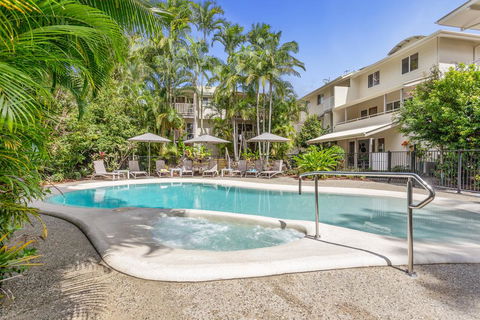 Sunset Cove Noosa - Petrol Stations 1