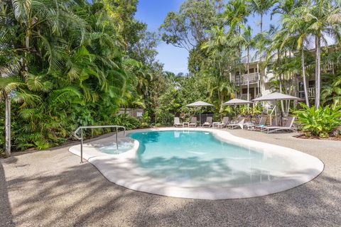 Sunset Cove Noosa - Petrol Stations 2