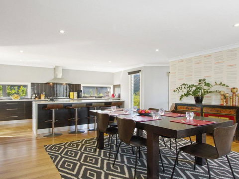 Sunshine Beach House-25 Metre Walk To The Beach - Renee 2