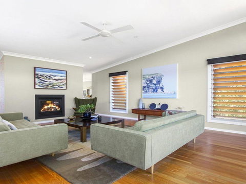 Sunshine Beach House-25 Metre Walk To The Beach - Renee 3