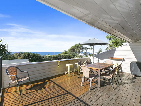 Sunshine Beach Serenity And Pet Friendly ! 9 Seaview Terrace, Sunshine Beach, QLD 4567 - Swimm 2