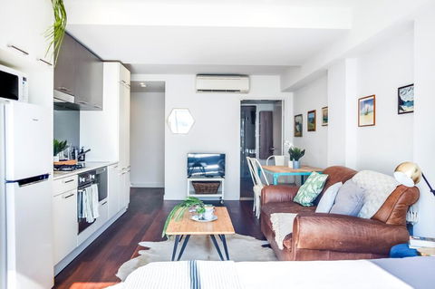 Sunshine City Loft! - Internet Find 3