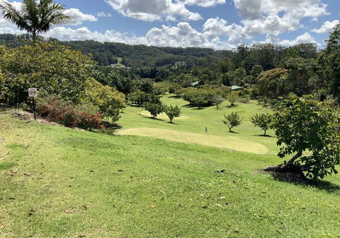Sunshine Coast Retreat - Renee 0