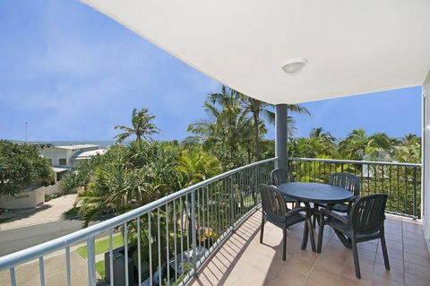 Sunshine Cove, Across The Road From The Beach - Internet Find 0