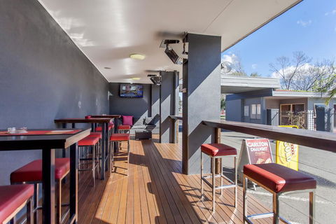 Sunshine Motor Inn - Petrol Stations 2
