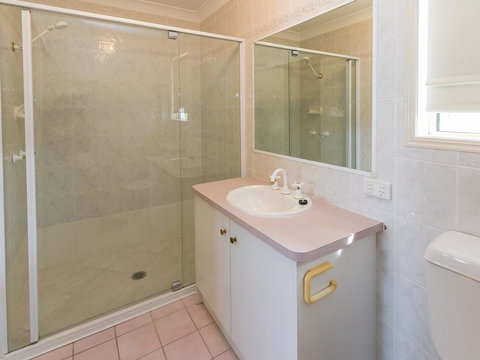 Superb Location - Hervey Bay - Swimm 1