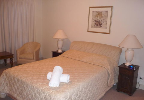 Superb Stay In Adelaides East End - Swimm 0