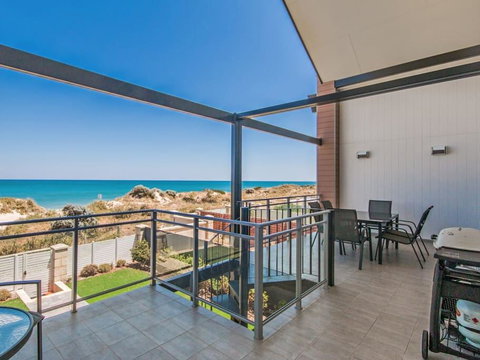 Surf And Sun In Silver Sands - Internet Find 0