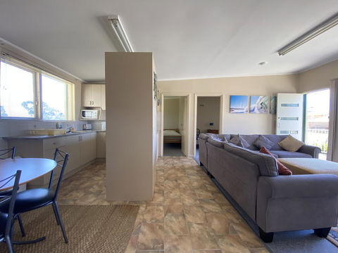 Surf Beach Sanctuary - Renee 3