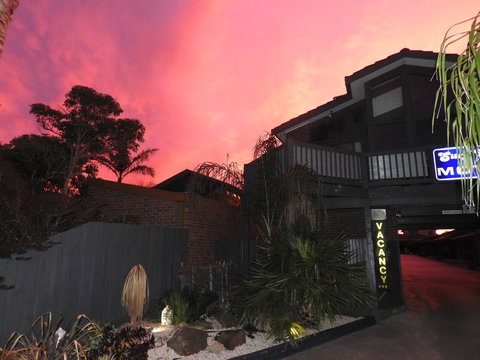 Surf City Motel - Qld Realsetate 2