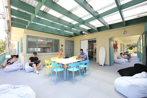 Surf Inn - Petrol Stations 3