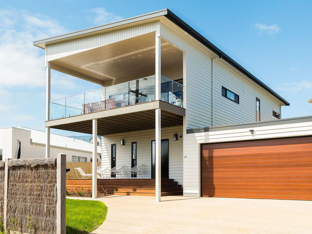 Accommodation Smiths Beach VIC Renee