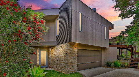 SURF Side SECRET INVERLOCH - Renee 0