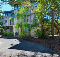 Surfside Beach House 17 - Rainbow Shores Swimming pool 2 minute walk to beach air conditioning relax here - Renee