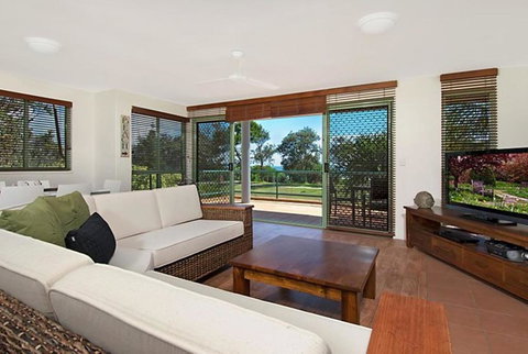 Surfside Byron Bay - Qld Realsetate 2